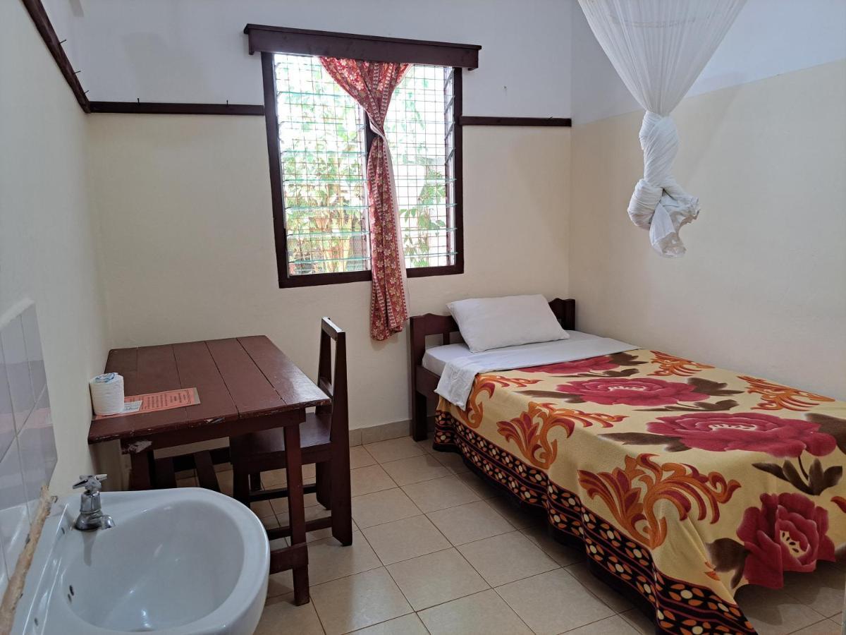 Kwale Golden Guest House Экстерьер фото